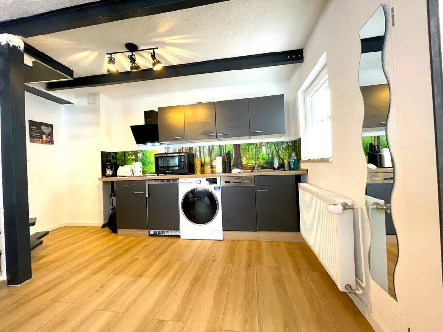 Robinshomes-Industrial Brunswick Extérieur photo
